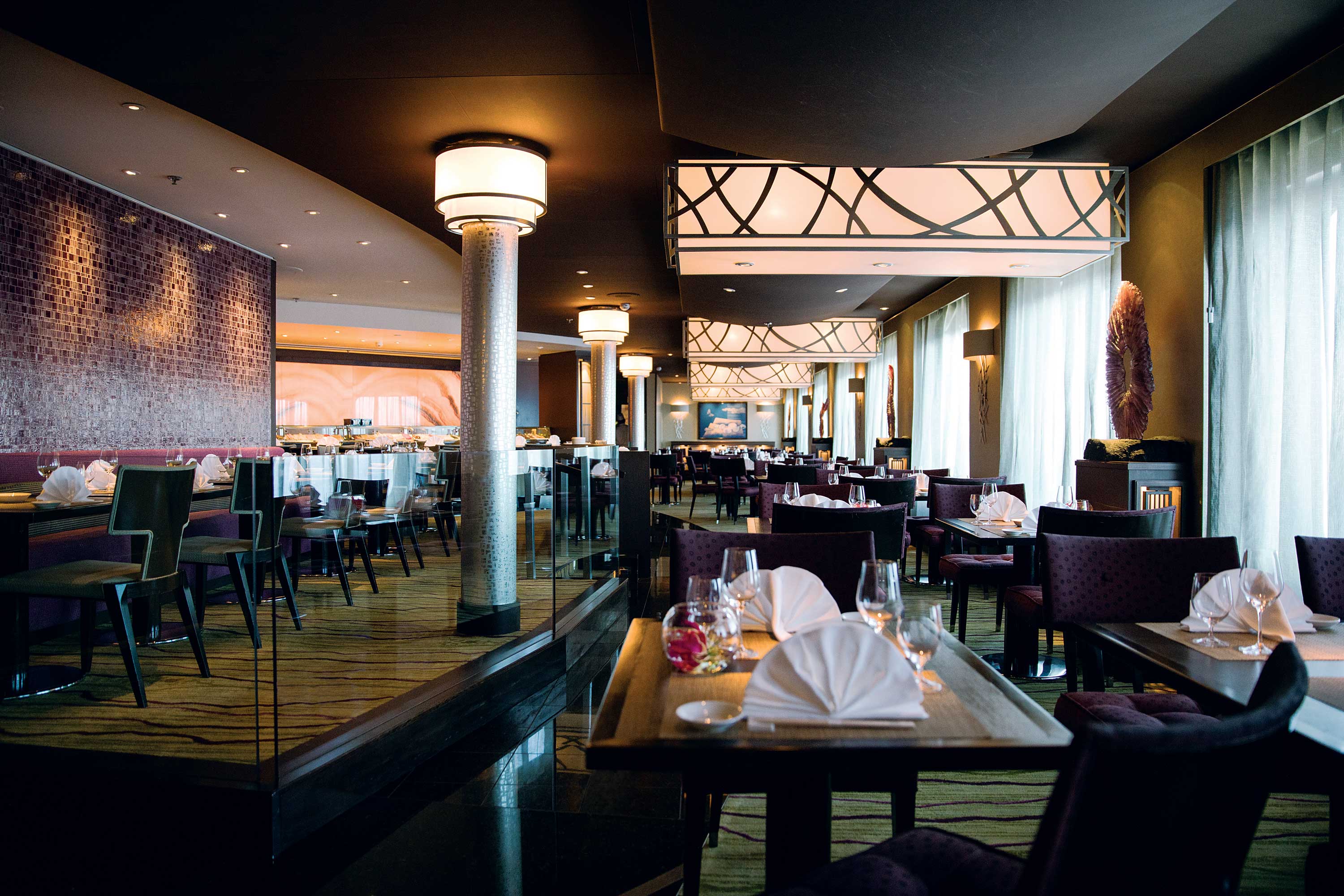 Crystal Cruises - Crystal Symphony - Dining - Umi Uma & Sushi Bar.jpg